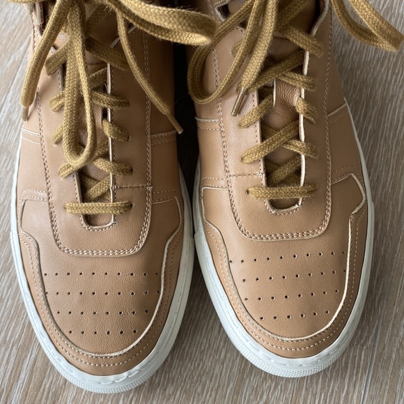 Common Projects mid top leather sneakers, size 37! - Picture 4 of 11